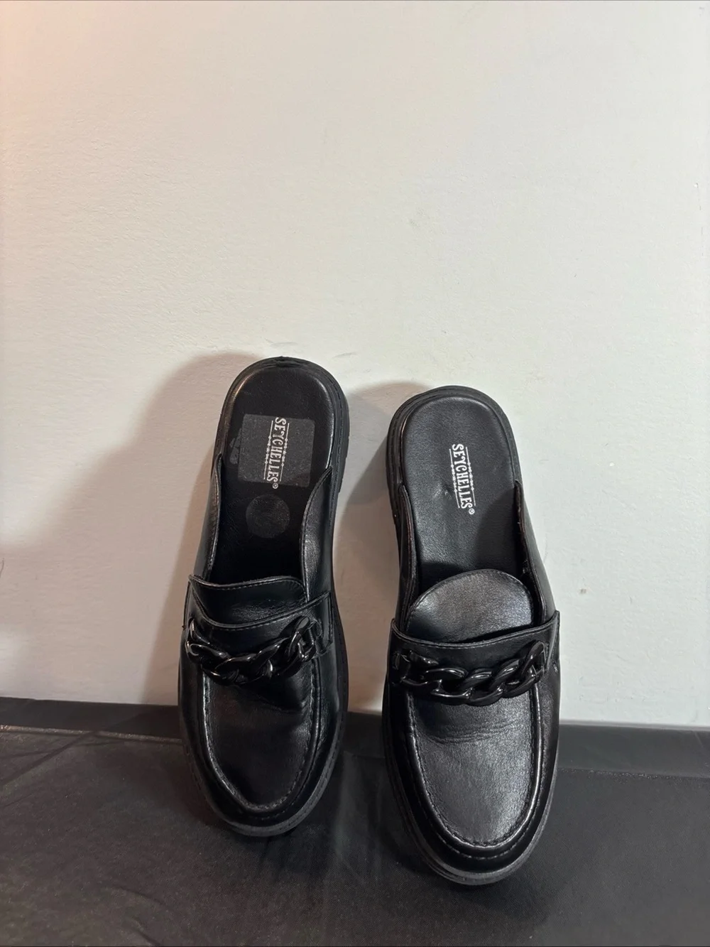 Seychelles Women’s Black Chain-Link Slip-On Loafers. 9/15